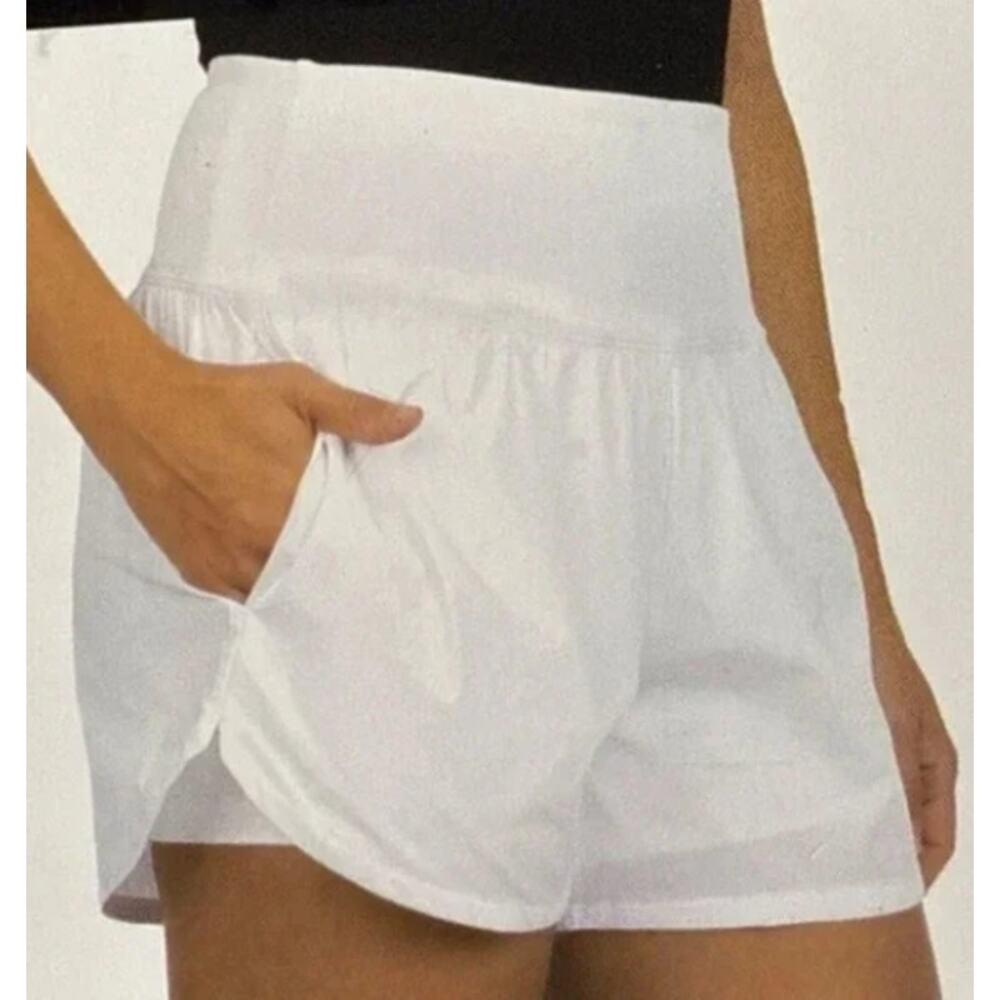 Spyder Active Women's Athletic Shorts with Pockets, White. Size X-Large